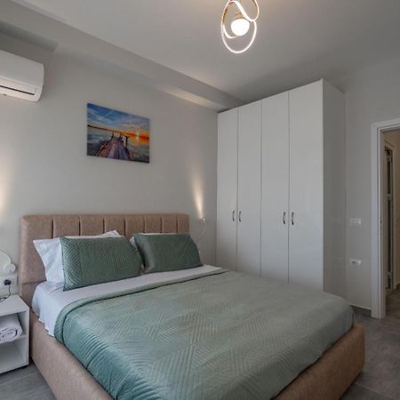 Esel Apartments Sarandë Eksteriør bilde