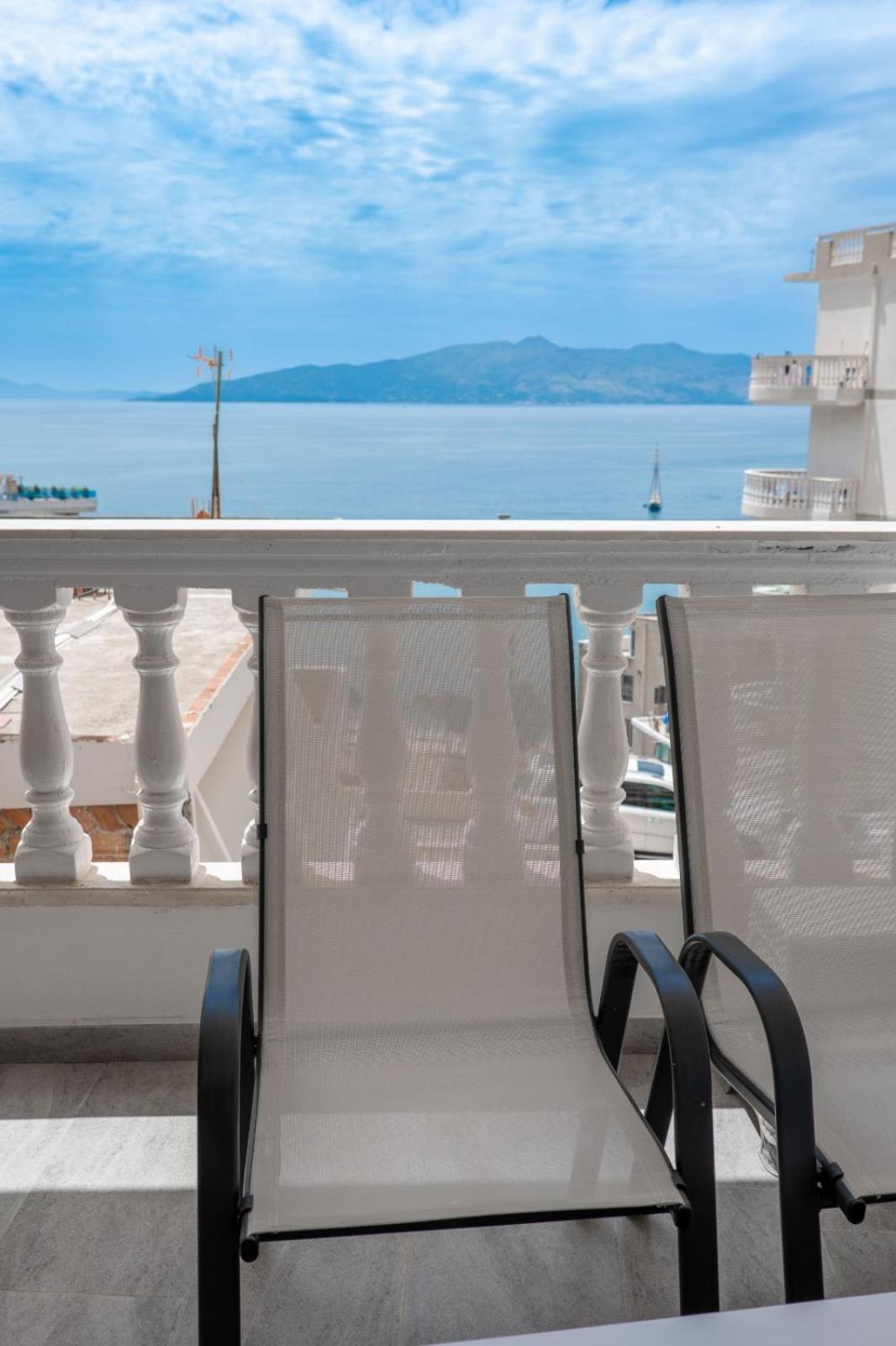 Esel Apartments Sarandë Eksteriør bilde