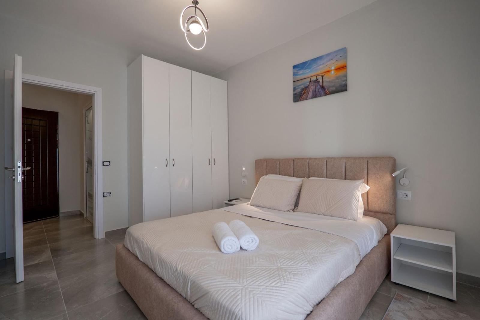 Esel Apartments Sarandë Eksteriør bilde