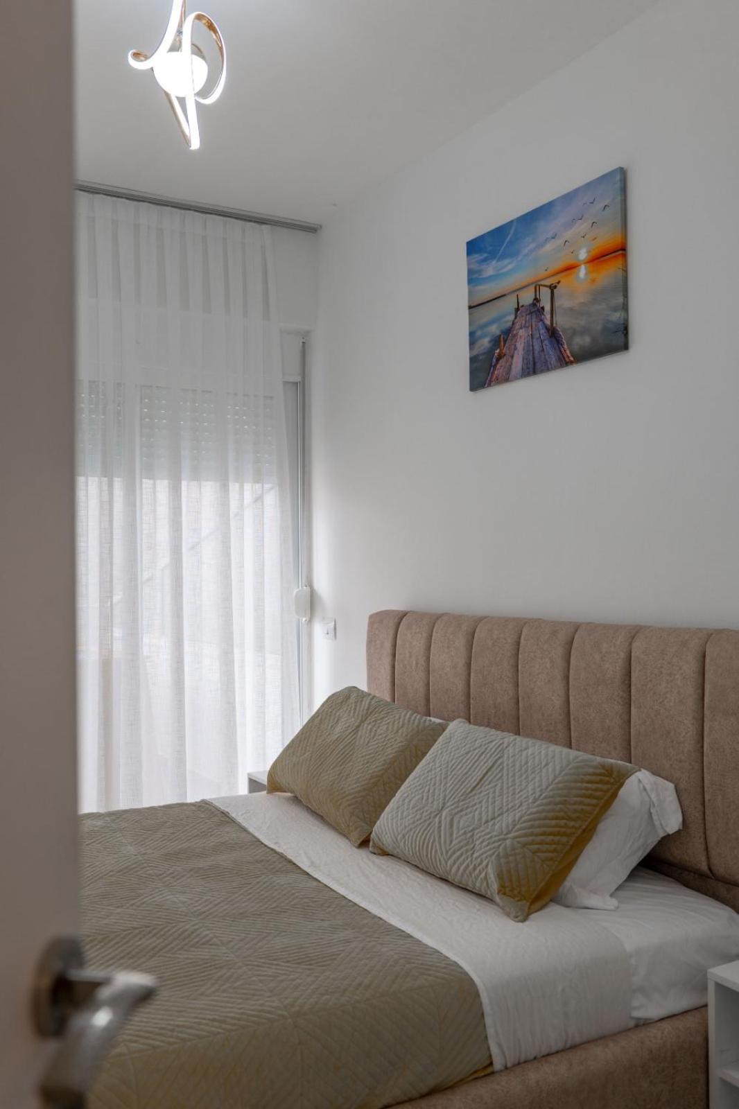 Esel Apartments Sarandë Eksteriør bilde