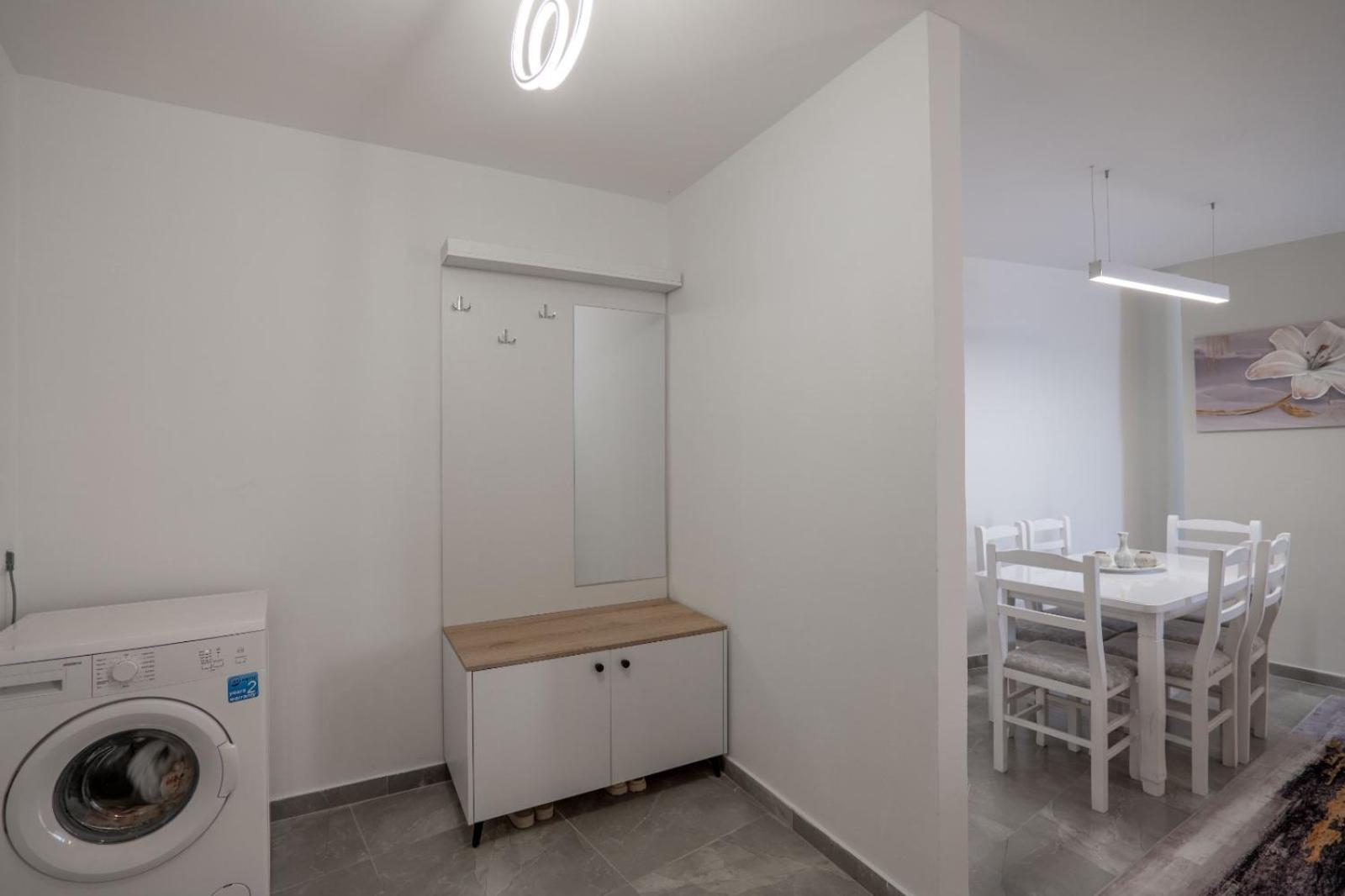 Esel Apartments Sarandë Eksteriør bilde