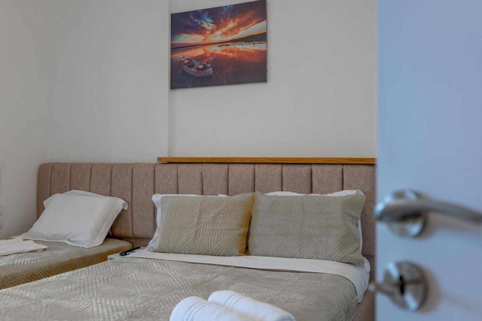 Esel Apartments Sarandë Eksteriør bilde