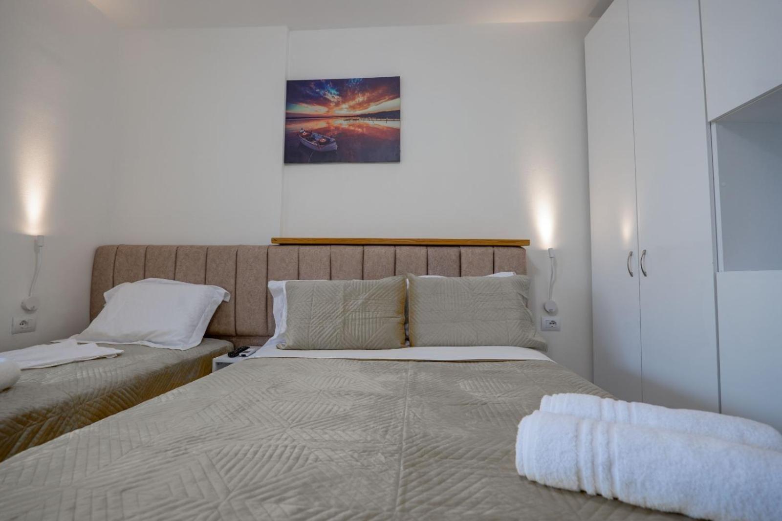 Esel Apartments Sarandë Eksteriør bilde