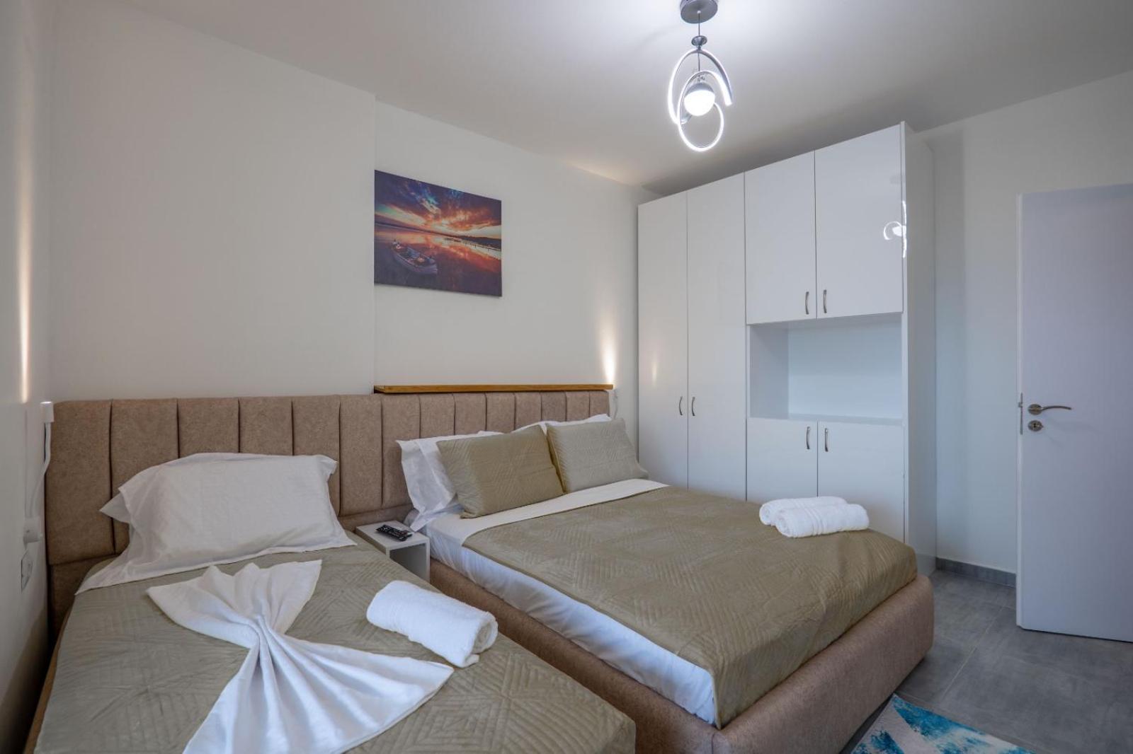 Esel Apartments Sarandë Eksteriør bilde
