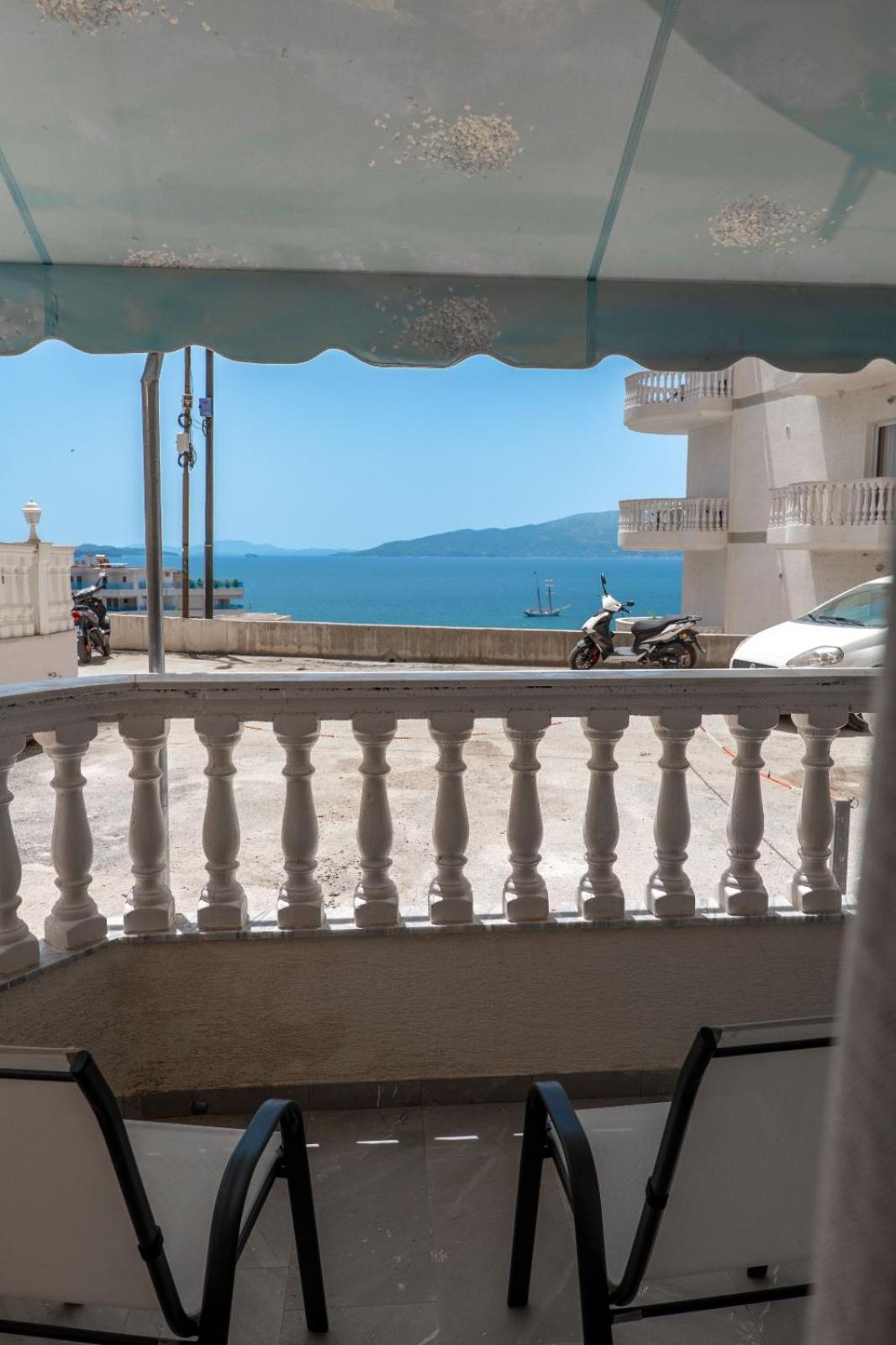Esel Apartments Sarandë Eksteriør bilde